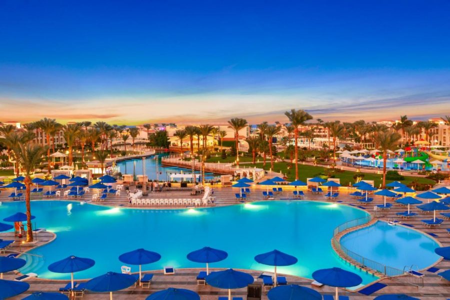 Pickalbatros Dana Beach Resort – Aqua Park